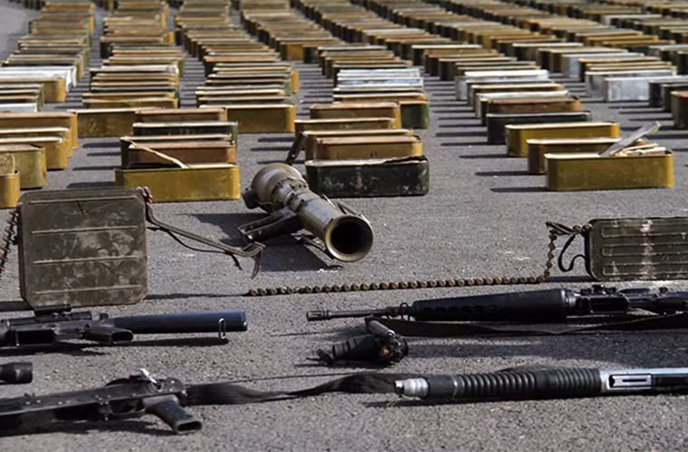 Nguồn tin cho hay, số trang thiết bị quân sự này bị tịch thu khi đang được các tay súng thánh chiến vận chuyển đến cho phiến quân HTS ở Đông Ghouta.