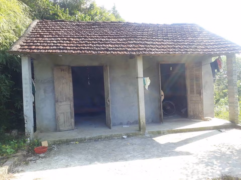 Phu Tho: Cha cat co con gai vi dam chui the