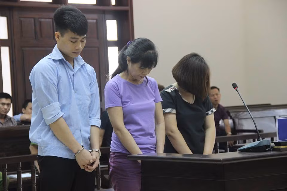 Xet xu vu chay quan karaoke 13 nguoi chet: Bi cao khong duoc giam an