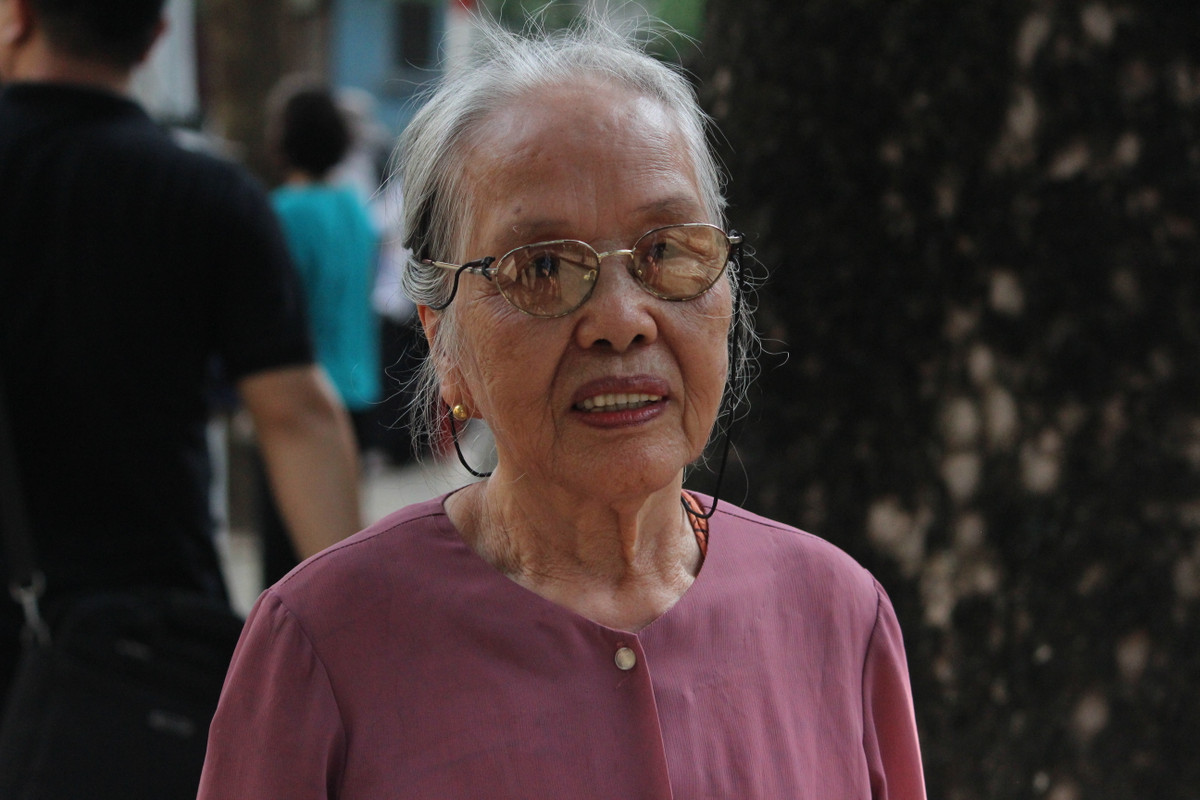 Xuc dong canh nguoi dan den vieng Chu tich nuoc tu som-Hinh-2