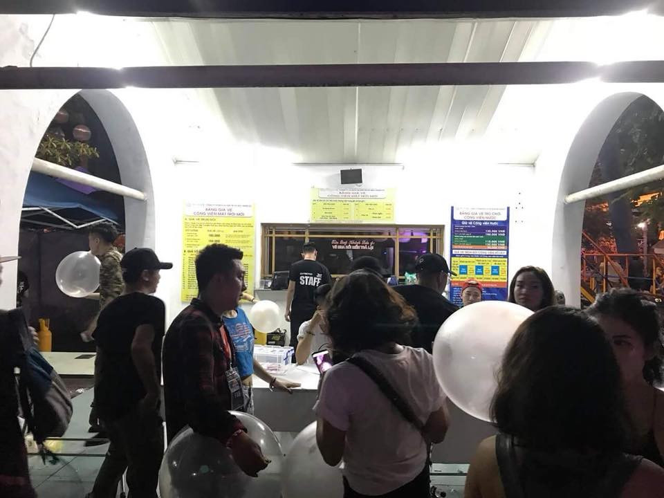 Vu 7 nguoi chet sau Le hoi am nhac: Bong cuoi ban ngay loi vao-Hinh-2