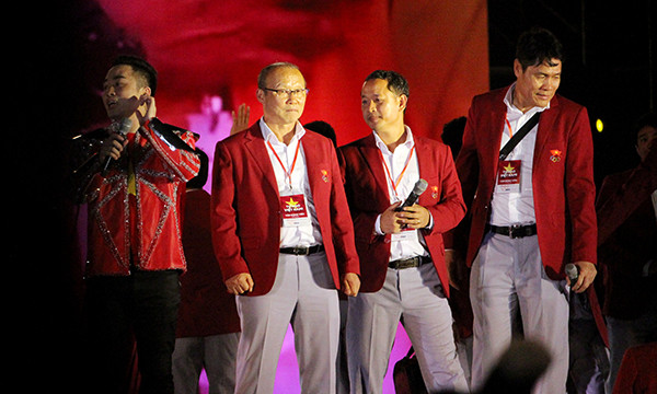 Don doan The thao Viet Nam, CDV dot phao sang nao loan san My Dinh