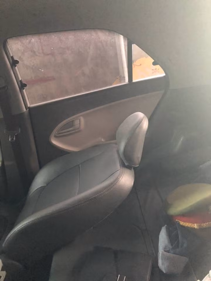 Xac minh Truong don Cong an vao nha nghi cung vo nguoi khac-Hinh-3