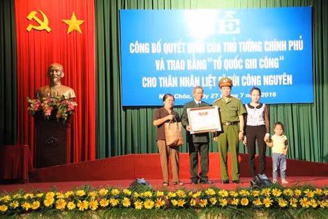 Ghi nhận thành tích xuất sắc này, Bộ Công an đã thăng cấp bậc hàm từ Trung úy lên Thượng úy với đồng chí Bùi Công Nguyên và trao bằng "Tổ quốc ghi công" cho gia đình liệt sỹ.