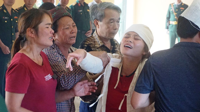 Vụ việc khiến thiếu tá Vi Văn Nhất - Sỹ quan điều tra, Đội Đặc nhiệm phòng chống ma túy và tội phạm BĐBP Thanh Hóa đã hy sinh vào 18h cùng ngày. Hai chiến sĩ khác bị thương là trung úy Nguyễn Bình Minh và đại úy Vũ Xuân Vuông.