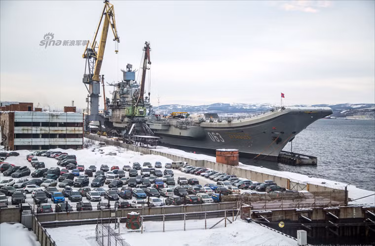 Theo quan chức cấp cao Nga, tàu sân bay Đô đốc Kuznetsov của Hải quân Nga sẽ được triển khai tới Địa Trung Hải vào mùa hè năm nay. Hiện nay, nó vẫn đang nằm trong cảng nhà máy ở Murmansk thực hiện các cuộc đại tu sửa chữa lớn.