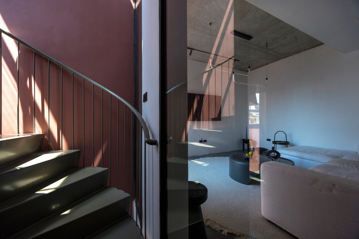 Cai tao nha trong ngo hep thanh khong gian song hien dai-Hinh-10