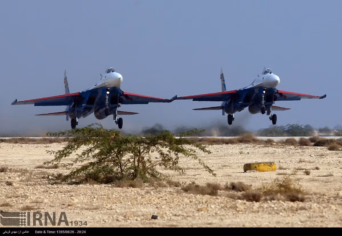Trước đây, triển lãm này thu hút hàng trăm công ty quốc phòng và dân sự về hàng không từ 11-15 quốc gia khắp thế giới gồm cả Anh, Đức, Nga, Hà Lan, Pháp...Tuy nhiên, sau khi khởi động mạnh mẽ chương trình hạt nhân đầy tranh cãi, nhiều quốc gia phương Tây dần rút khỏi Iran Airshow. Nguồn ảnh: IRNA