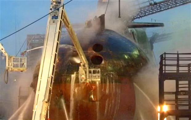 Tau ngam hat nhan Nga boc chay ngay trong nha may