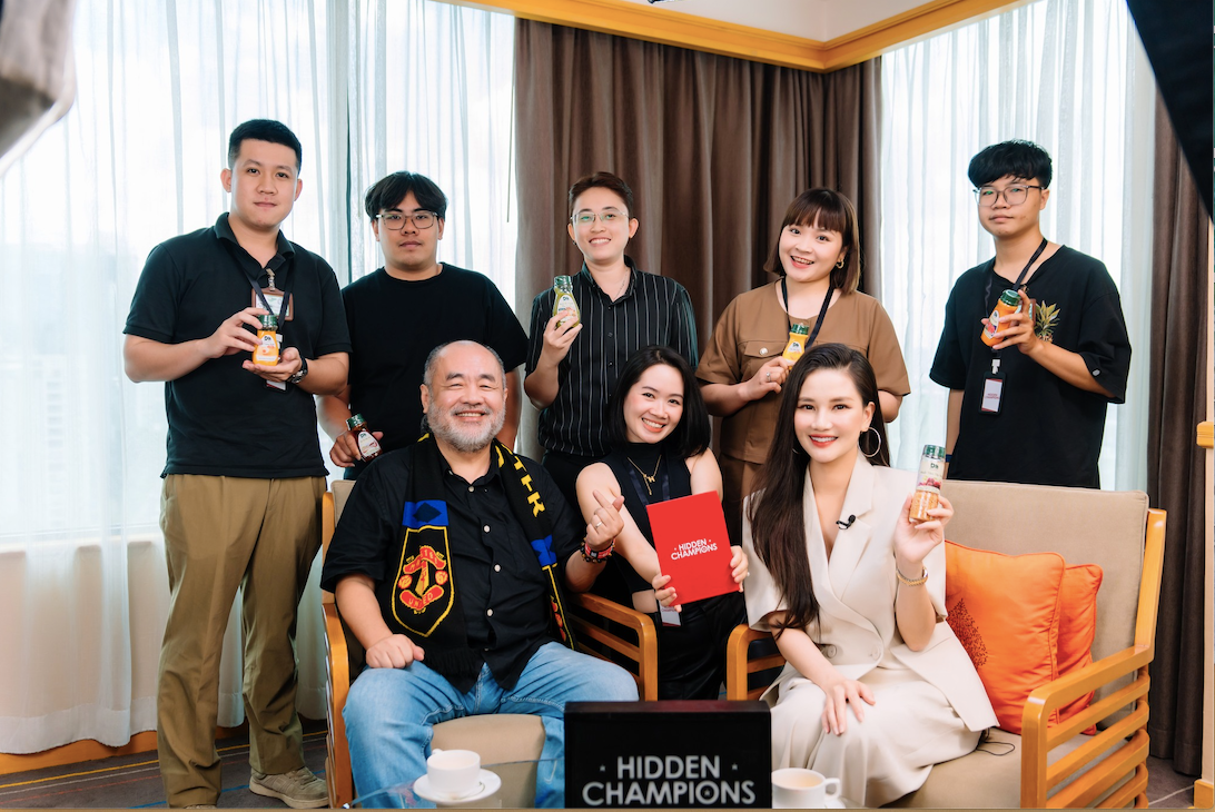 Nhieu khach moi noi tieng do bo talkshow “Hidden Champion” cua MC Huyen Chau-Hinh-3