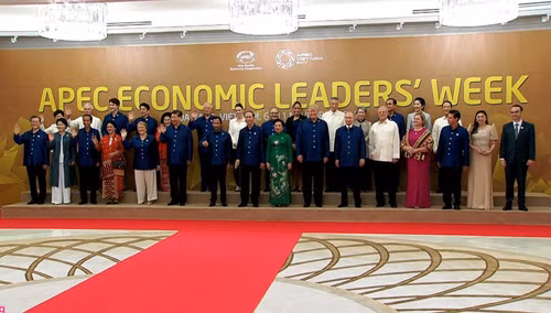 Video: TT Trump va TT Putin tranh thu trao doi, khong gap rieng nhu du kien