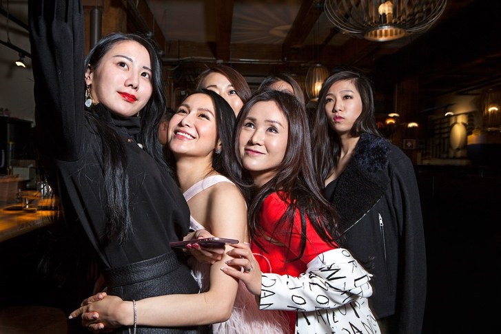 Các tiểu thư giàu có Trung Quốc trong chương trình Ultra Rich Asian Girls of Vancouver.