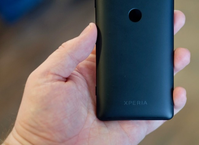 Ngôn ngữ thiết kế Ambient Flow mới mẻ cho thấy góc cạnh trước đây được thay thế bằng một thiết kế tròn hơn. 