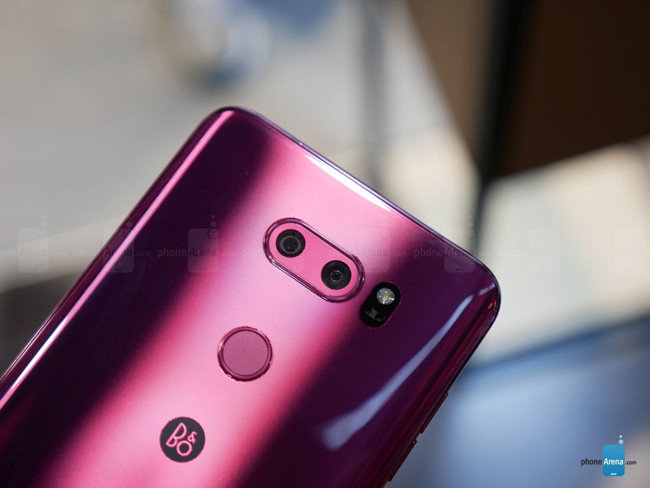 Chưa rõ thiết bị này có bán ra ở Mỹ hay không. Trong khi giá bán bản tiêu chuẩn của LG V30 là 749,99 USD (17 triệu đồng). can canh lg v30 mau hong phot sieu quyen ru hinh anh 1 can canh lg v30 mau hong phot sieu quyen ru hinh anh 2 can canh lg v30 mau hong phot sieu quyen ru hinh anh 3 can canh lg v30 mau hong phot sieu quyen ru hinh anh 4 can canh lg v30 mau hong phot sieu quyen ru hinh anh 5 can canh lg v30 mau hong phot sieu quyen ru hinh anh 6 can canh lg v30 mau hong phot sieu quyen ru hinh anh 7 can canh lg v30 mau hong phot sieu quyen ru hinh anh 8 can canh lg v30 mau hong phot sieu quyen ru hinh anh 9