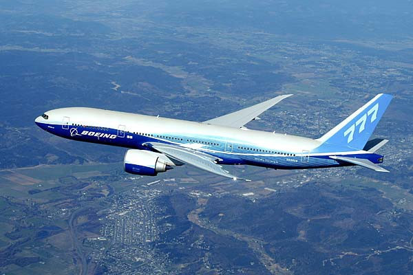 Các doanh nghiệp Việt Nam tham gia cung cấp linh kiện cho máy bay Boeing 777.