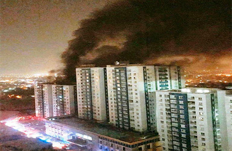 Chung cư Carina Plaza bị cháy đêm 22 rạng 23/3.