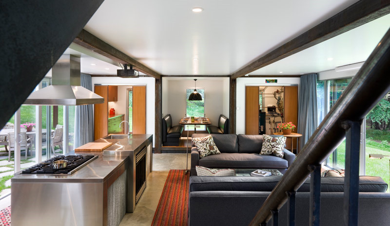 Nhà được xây dựng vào năm 2011 tại Califon, New Jersey.