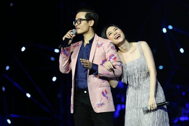 Hà Anh Tuấn có một đêm nhạc thành công với sự góp mặt của Mỹ Tâm. Nhiều lời khen dành cho sự kết hợp giữa "chị đẹp" và top 3 Sao Mai điểm hẹn.