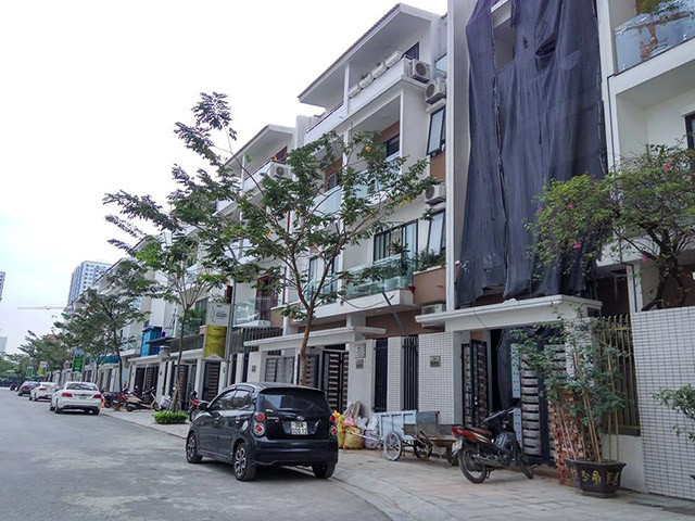 Theo tìm hiểu của PV, Green Pearl 378 Minh Khai khu vực nhà liền kề và biệt thự đang có giá cao ngất với 9-10 tỷ/ căn.