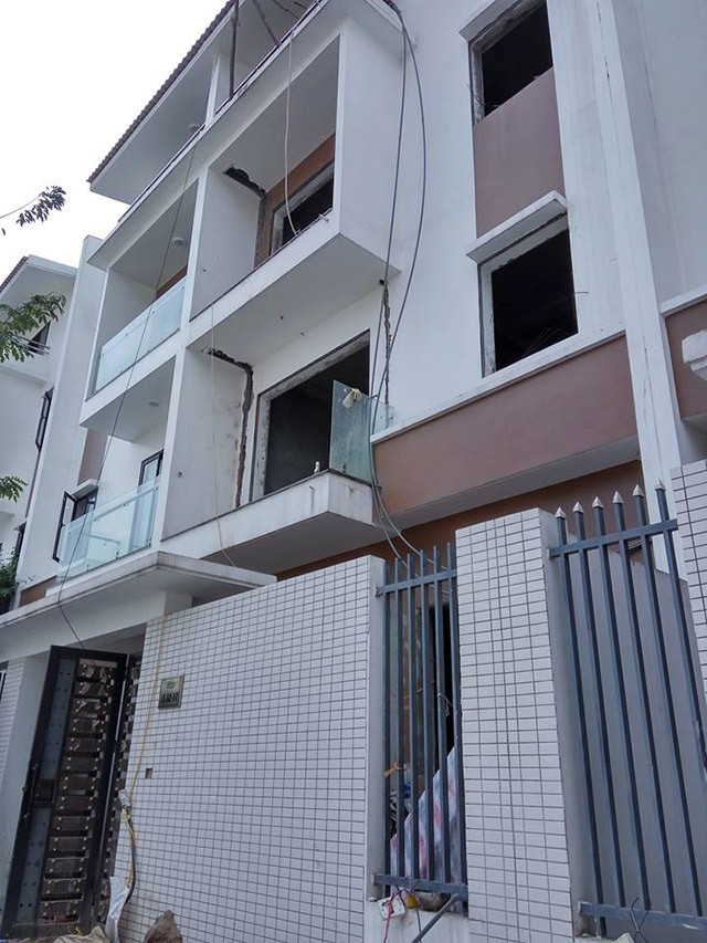 Một số căn liền kề, biệt thự khác cũng đang được sửa chữa, hoàn thiện trước khi về ở.