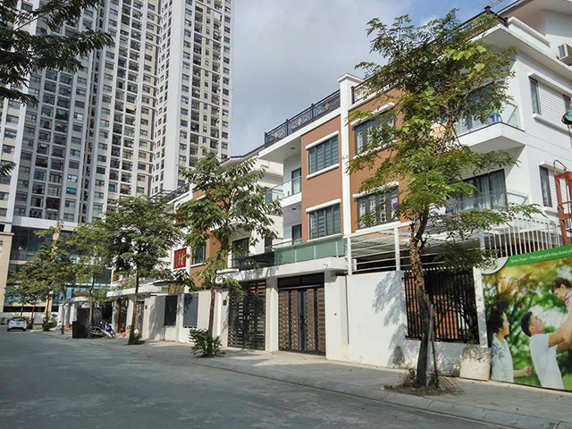 Hiện tại, khu vực thấp tầng gồm nhà liền kề và biệt thự đã xây dựng xong. Nhiều căn nhà đã có người ở.