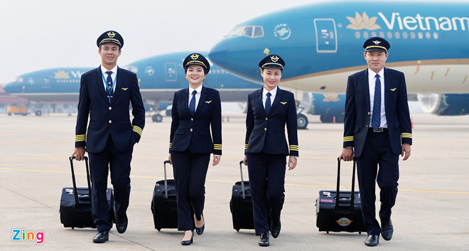 Mỗi phi công của Vietnam Airlines nhận được mức thù lao khoảng 121 triệu/tháng năm 2017. Ảnh: Hoàng Hà.