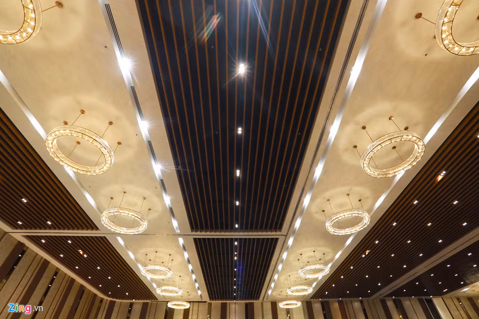 Ben trong cung hoi nghi quy tu nhan vat noi tieng tai CEO Summit-Hinh-8