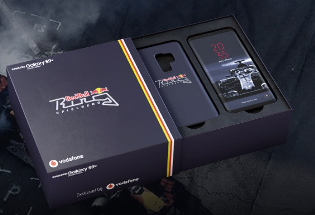 Hàng tuần, những hình ảnh và biểu tượng mới nhất về những chiếc xe đua sẽ liên tục được cập nhật và gửi về máy.