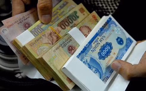 Ngan hang khong chi tien moi duoi 5.000 dong vao dip Tet