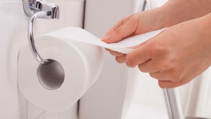 Nhằm đưa đến tay người tiêu dùng loại giấy tốt nhất, các nhà sản xuất không ngại chi tiền mời các chuyên gia ngửi về thẩm định sản phẩm.