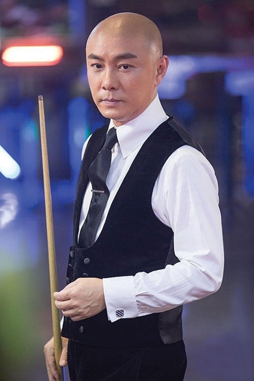 Sau này Trương Vệ Kiện luôn xuất hiện trong hình ảnh đầu trọc lốc.