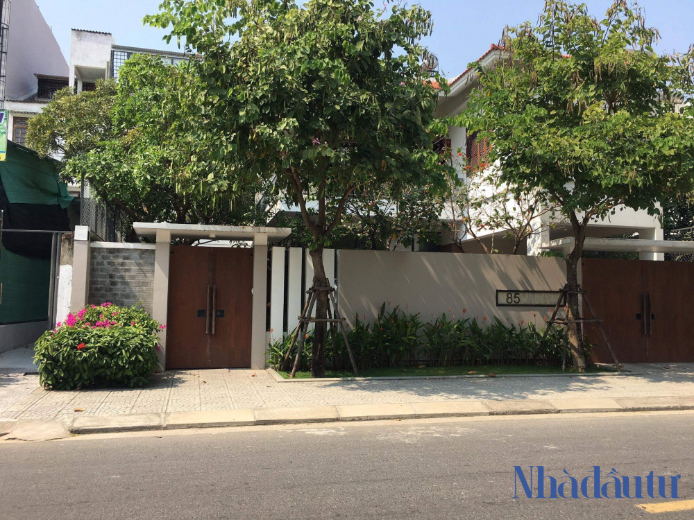 Sở hữu mặt tiền lớn, kiến trúc đẹp lại nằm ở Khu phố Tây- Du lịch xuyên đêm An Thượng, chắc hẳn rất ít cán bộ lãnh đạo có được.