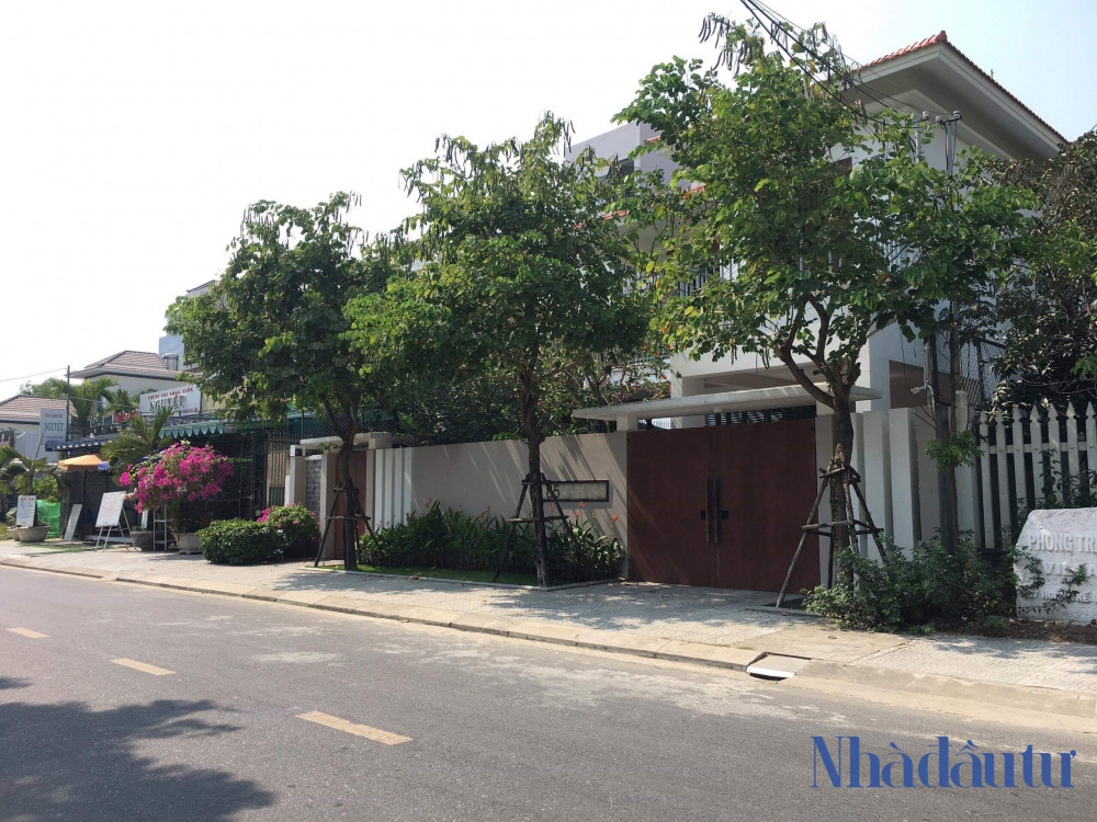 Theo nguồn tin từ Viện KSND Tối cao, ông Tuấn bị khởi tố về tội "Vi phạm các quy định về quản lý, sử dụng tài sản nhà nước gây thất thoát, lãng phí", quy định tại Điều 219 BLHS năm 2015 và "Vi phạm các quy định về quản lý đất đai", quy định tại Điều 229 BLHS năm 2015.