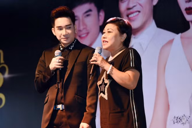 Trước kia, Siu Black nặng đến hơn 70kg, nay chỉ còn 58kg. Chị cho biết mình sụt cân do trong người có bệnh, chán ăn chứ không phải do kiêng khem khắt khe. Giọng ca Tây Nguyên cùng lúc bị huyết áp cao, tiểu đường, đau dạ dày.