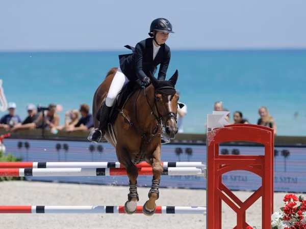 Jobs chia sẻ về cách quản lý thời gian: “Tôi đã rất vất vả để tìm ra cách cân bằng giữa bạn bè, trường học và cưỡi ngựa. Tuy nhiên, qua nhiều năm, tôi đã tìm ra cách tốt nhất chính là ưu tiên những công việc quan trọng trong cuộc đời mình”.