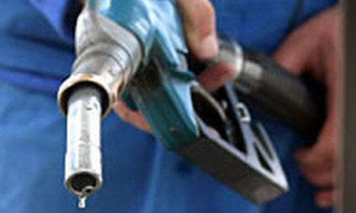 Gia xang giam gan 2.000 dong/lit