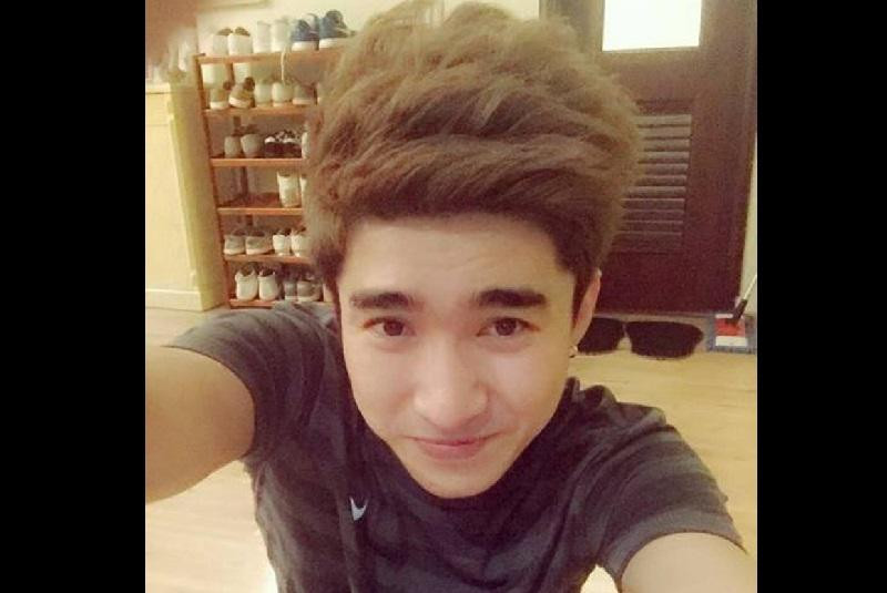 Căn nhà của Chi Dân có tông màu trắng - nâu.