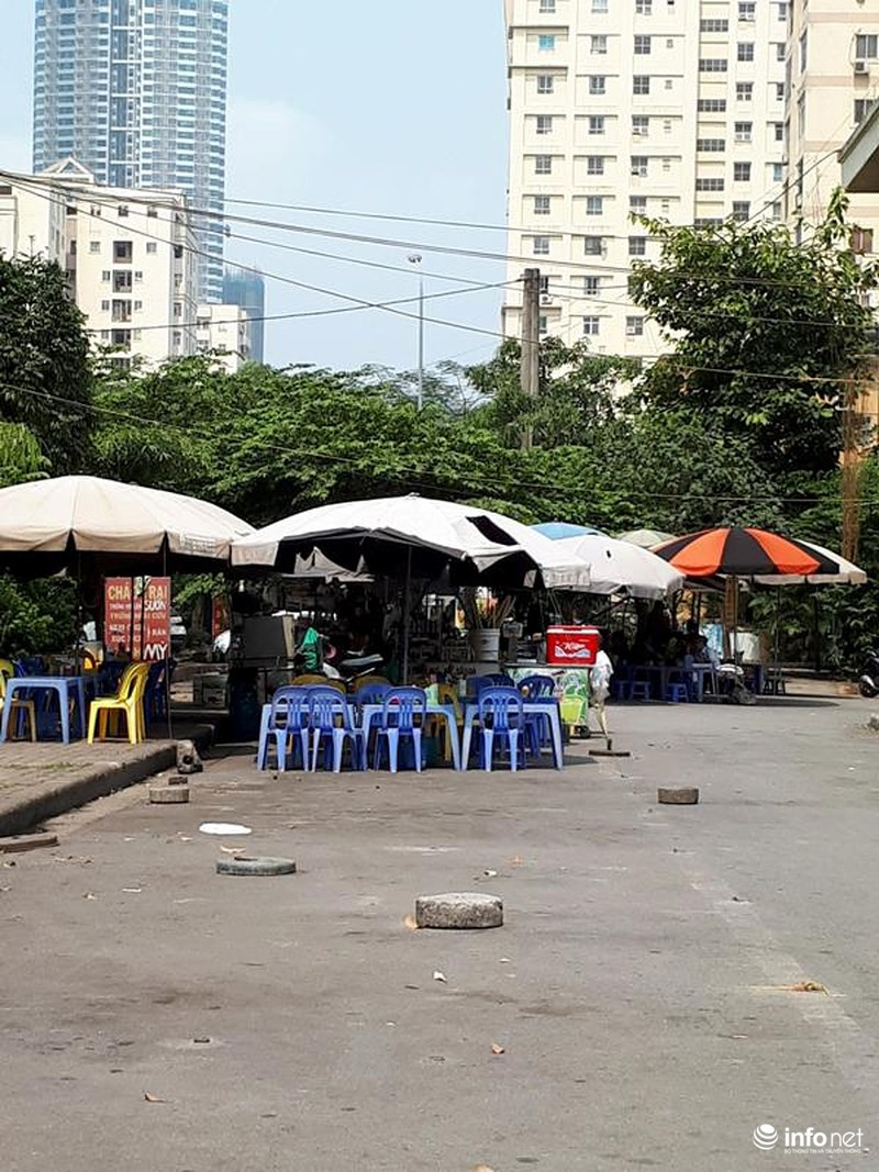 Đặc biệt, hàng quán vỉa hè mọc lên "bủa vây" khu đô thị này...