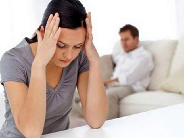 Chồng mê cá độ, tôi đã sống khổ sở suốt những năm qua. Ảnh minh họa.