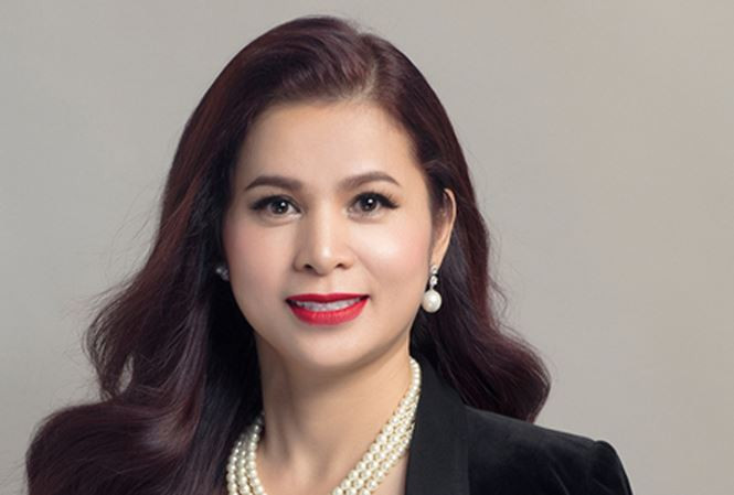 Hau phien toa phuc tham o Trung Nguyen: Vo vun vao, chong hat ra?