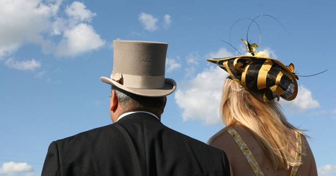 Nghĩ lớn, đặt mục tiêu tham vọng là một trong cách thói quen để làm giàu. Ảnh: Getty.