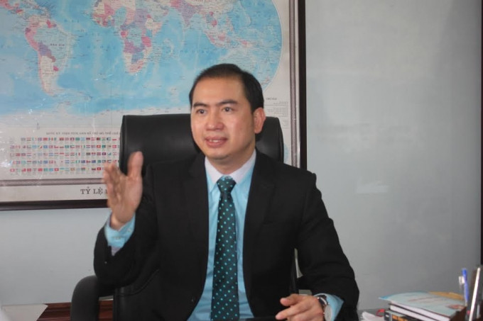 Noi buon cua ong bo phai tu tay “bat coc” con de cua minh