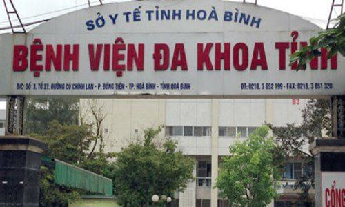 Bệnh viện đa khoa Hòa Bình, nơi xảy ra vụ việc 18 nạn nhân bị sốc phản vệ khi đang chạy thận nhân tạo. Nguồn ảnh: Vietnamnet.