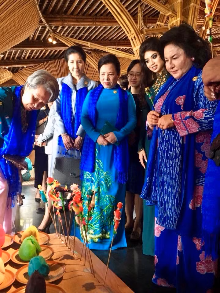 Dan piano 3 ty duoc dat rieng cho tiec De nhat Phu Nhan APEC-Hinh-8