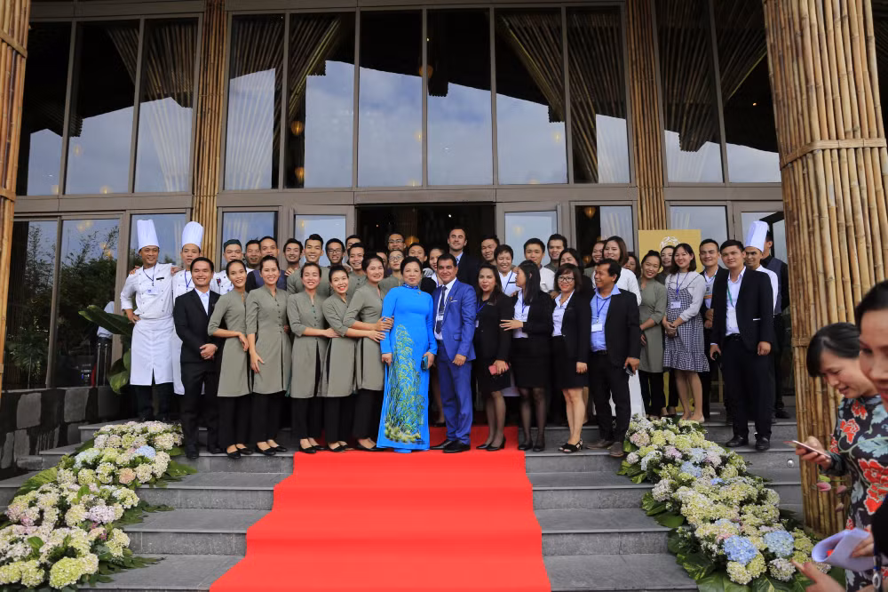 Dan piano 3 ty duoc dat rieng cho tiec De nhat Phu Nhan APEC-Hinh-12