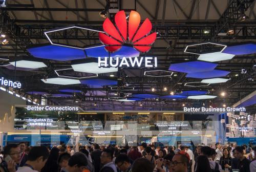 Tap doan vien thong Anh ngung su dung thiet bi cua Huawei