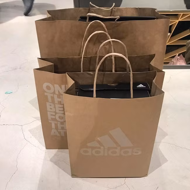 Người đẹp chia sẻ thành quả sau vài giờ đi shopping khi du lịch tại Đài Loan.