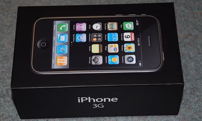 iPhone 3G là phiên bản hoàn thiện về tính năng cho iPhone gốc ra mắt trước đó.