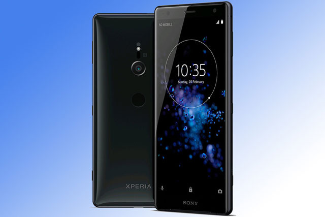 Sức mạnh phần cứng của Sony Xperia XZ2 đến từ chip Qualcomm Snapdragon 845 lõi 8 với xung nhịp tối đa 2,7 GHz, GPU Adreno 630. RAM 4/6 GB, ROM 64 GB, có thể mở rộng dung lượng lưu trữ qua khay cắm thẻ microSD với dung lượng tối đa 400 GB. Hệ điều hành Android 8.0 Oreo. Đây chính là smartphone mạnh nhất trong lịch sử Sony tính đến thời điểm này.