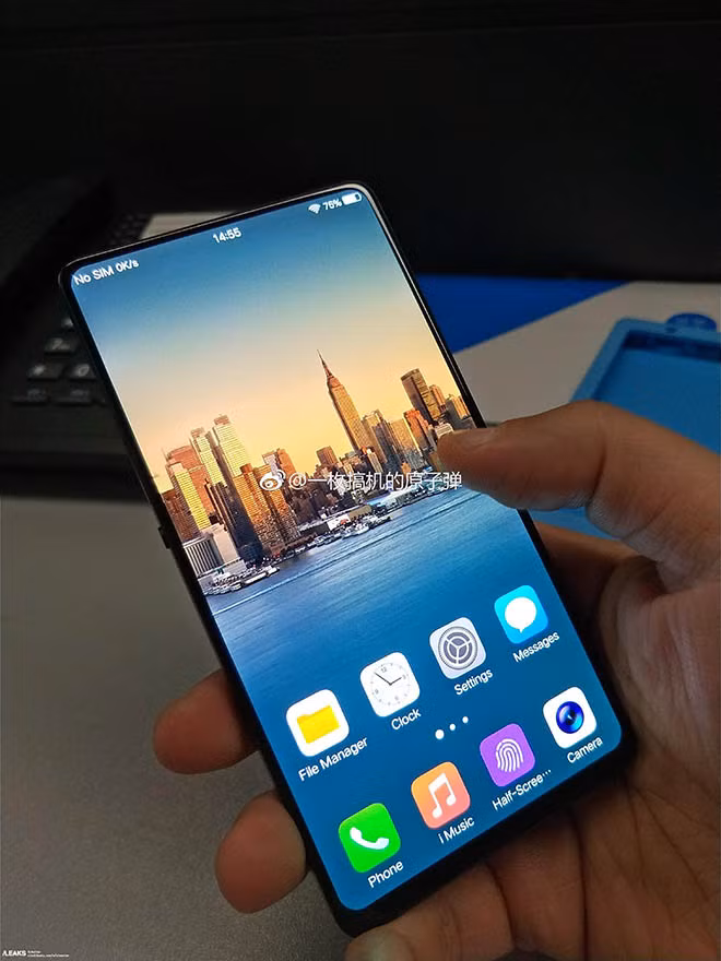 Hình ảnh cho thấy điện thoại của Vivo có tỷ lệ màn hình cực kỳ ấn tượng.